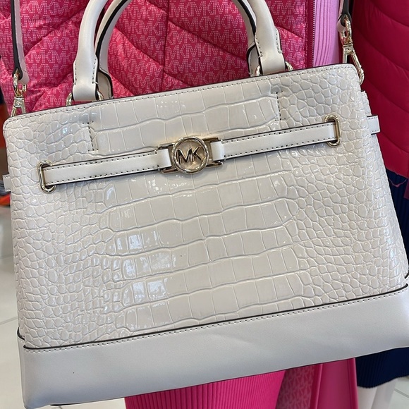 MICHAEL KORS
Reed Large Leather Belted Satchel Crossbody Handbag Center Zip Purs - Picture 9 of 16